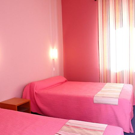 Bourg-Saint-Andéol Logis Hotel Le Clos Des Oliviers מראה חיצוני תמונה