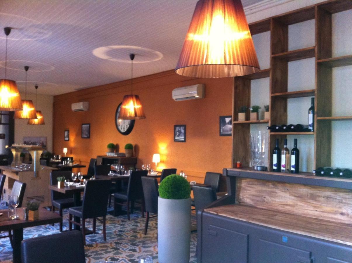 Bourg-Saint-Andéol Logis Hotel Le Clos Des Oliviers מראה חיצוני תמונה