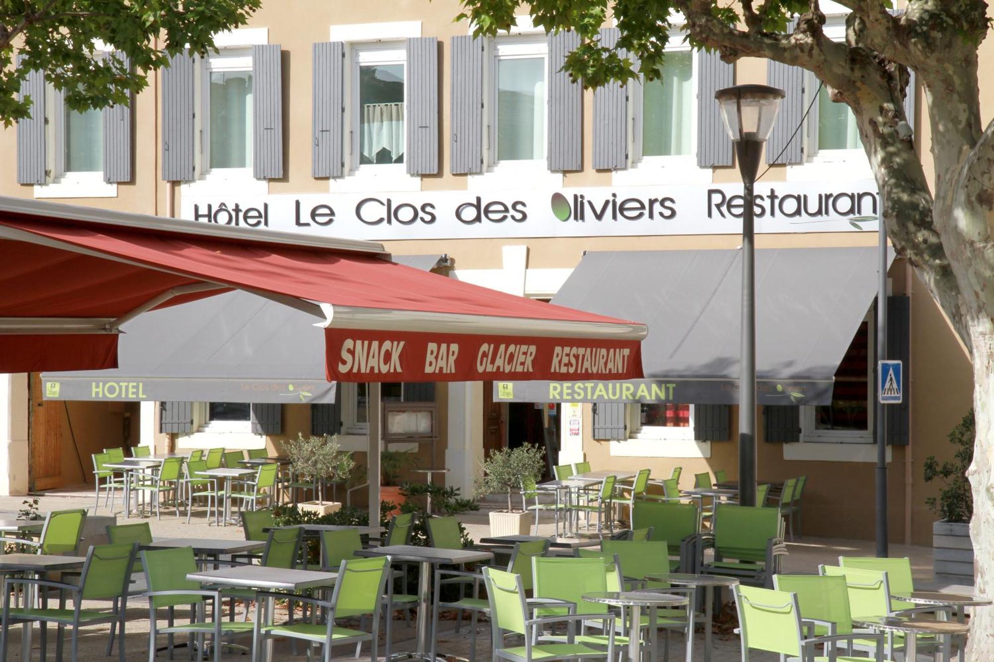 Bourg-Saint-Andéol Logis Hotel Le Clos Des Oliviers מראה חיצוני תמונה